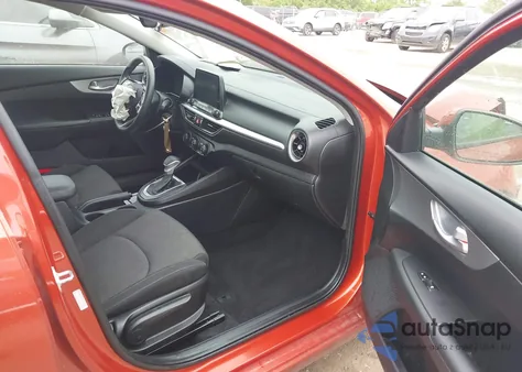 2023 Kia Forte Lxs z USA, uszkodzony, nr VIN 3KPF24AD3PE516092